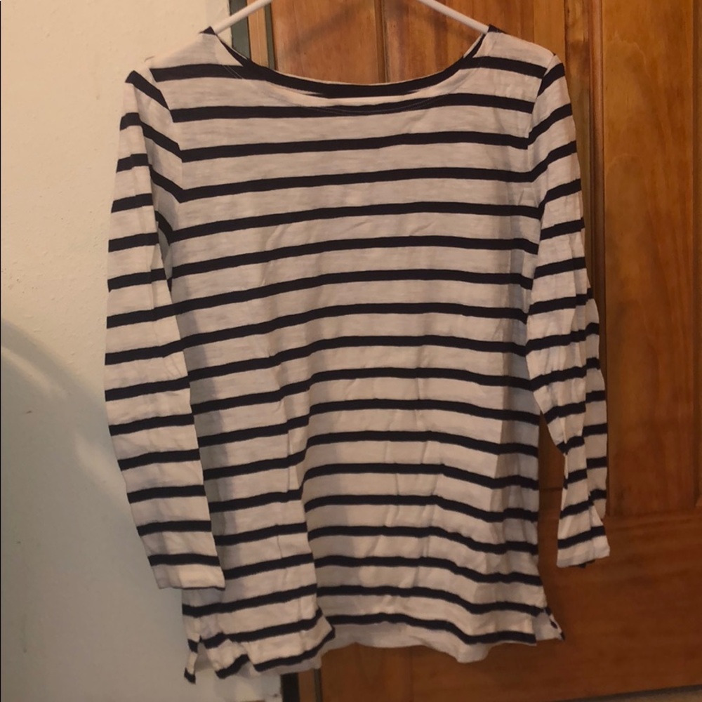 Old Navy long sleeve tee